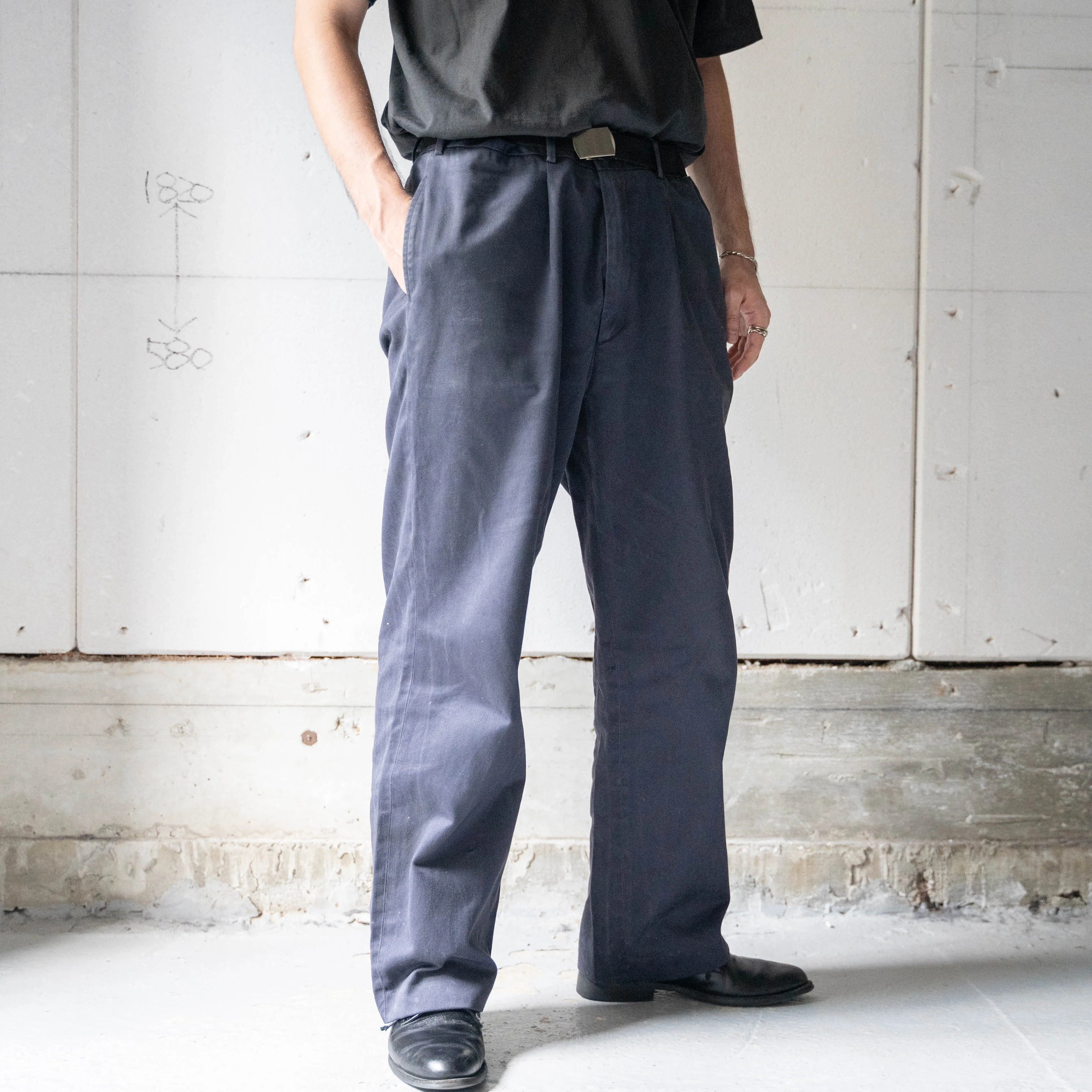 1980-90s Italian military navy color one tuck chino pants -good fade-