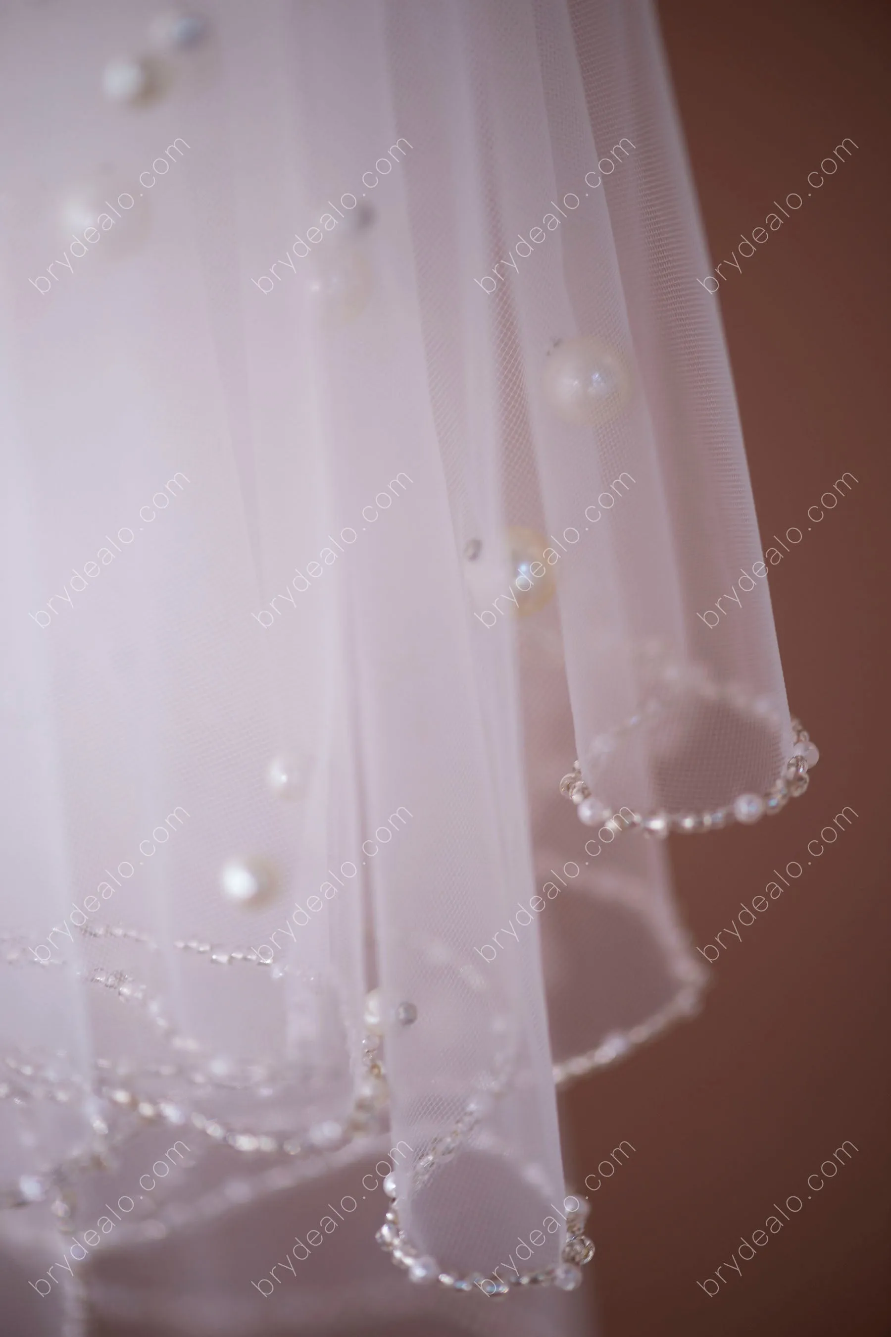 Classy Pearls Tulle Bridal Cape