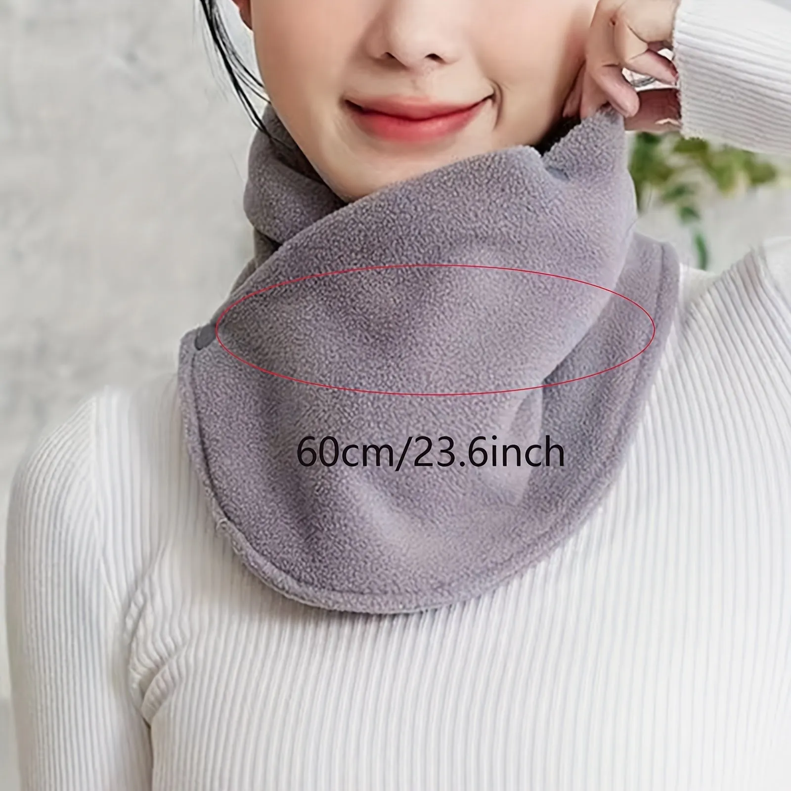 Elegant Windproof Neck Warmer: Chic Knit, Velvet-Lined for Ultimate Warmth & Style on Winter Nights