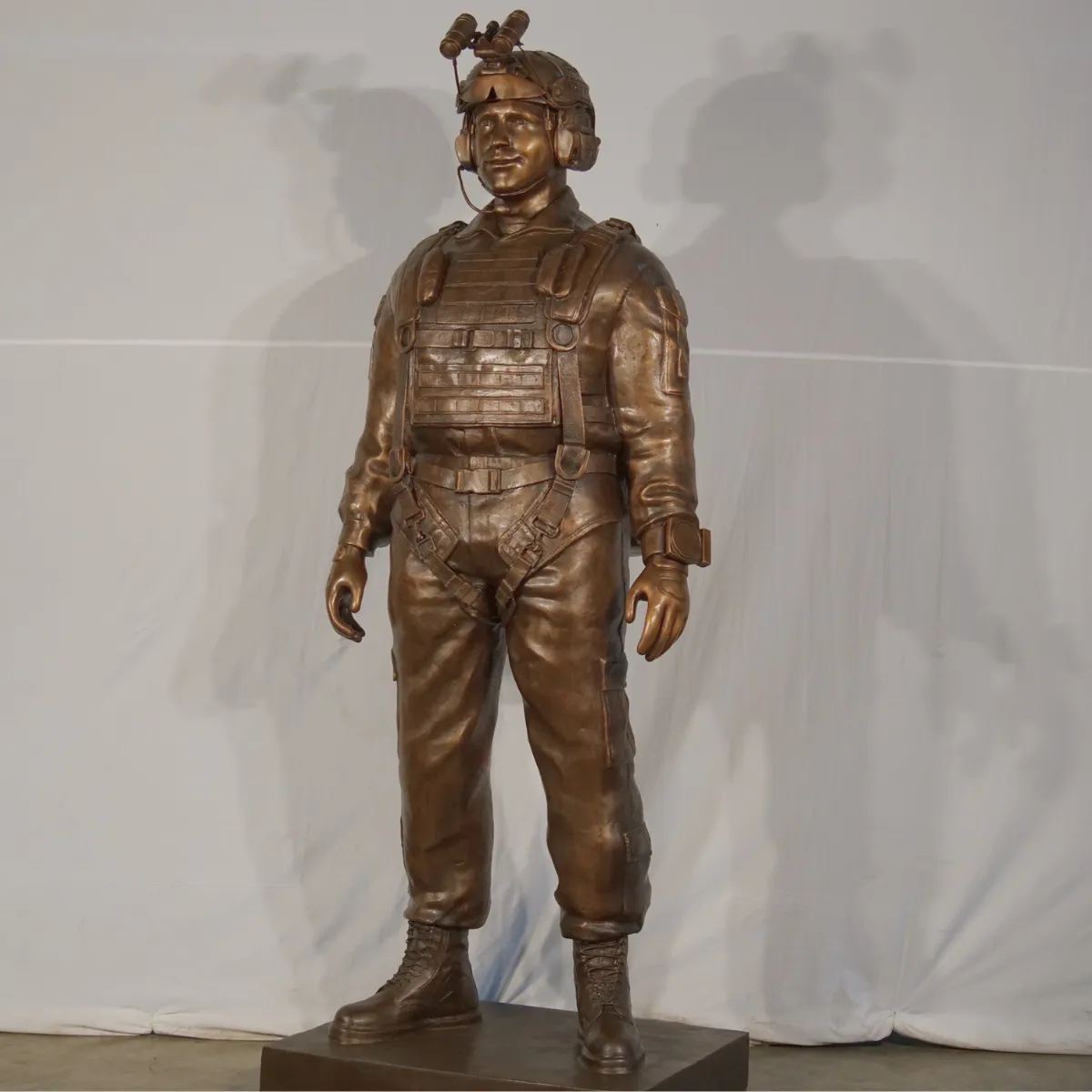 Freefall Jumper Soldier Statue