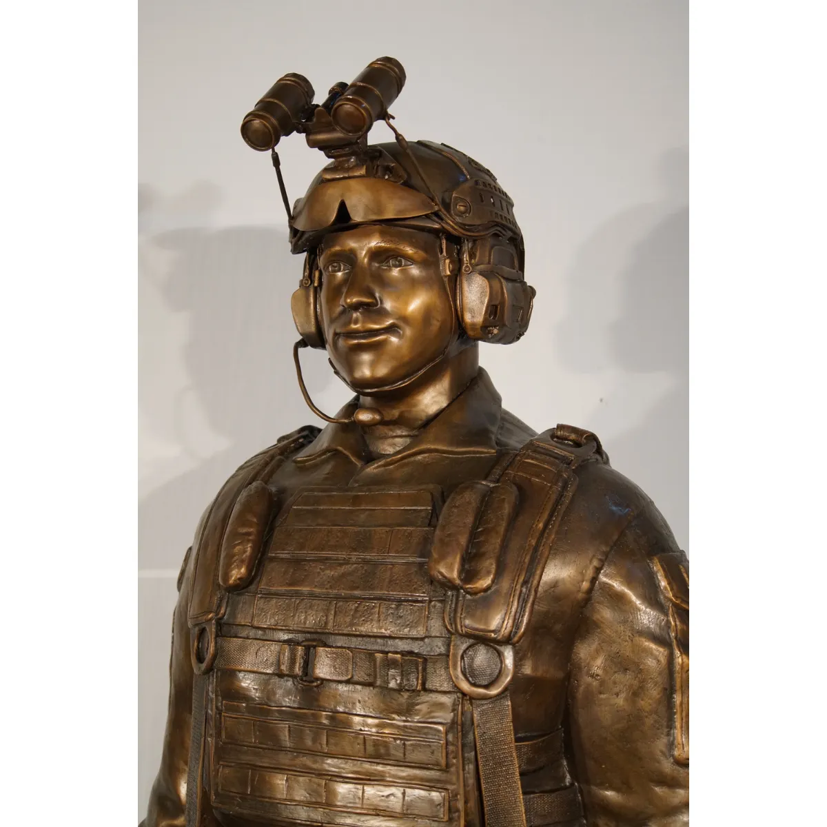 Freefall Jumper Soldier Statue