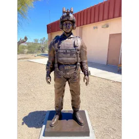 Freefall Jumper Soldier Statue