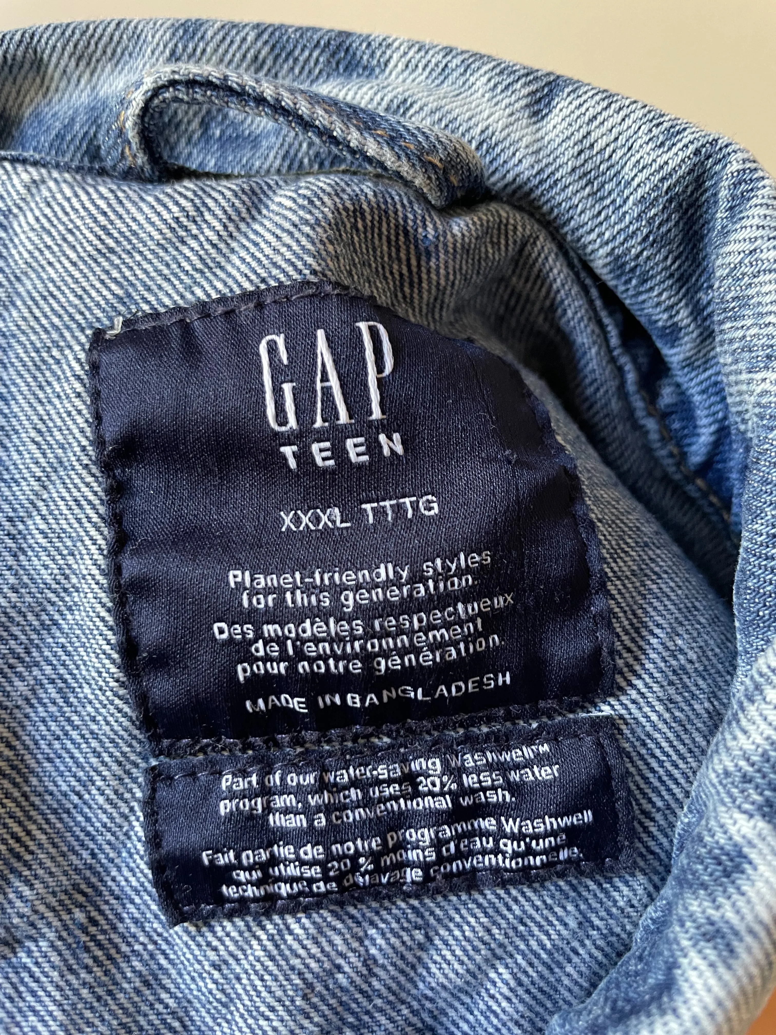 GAP Acid Washed Cropped Denim Jacket - S/M