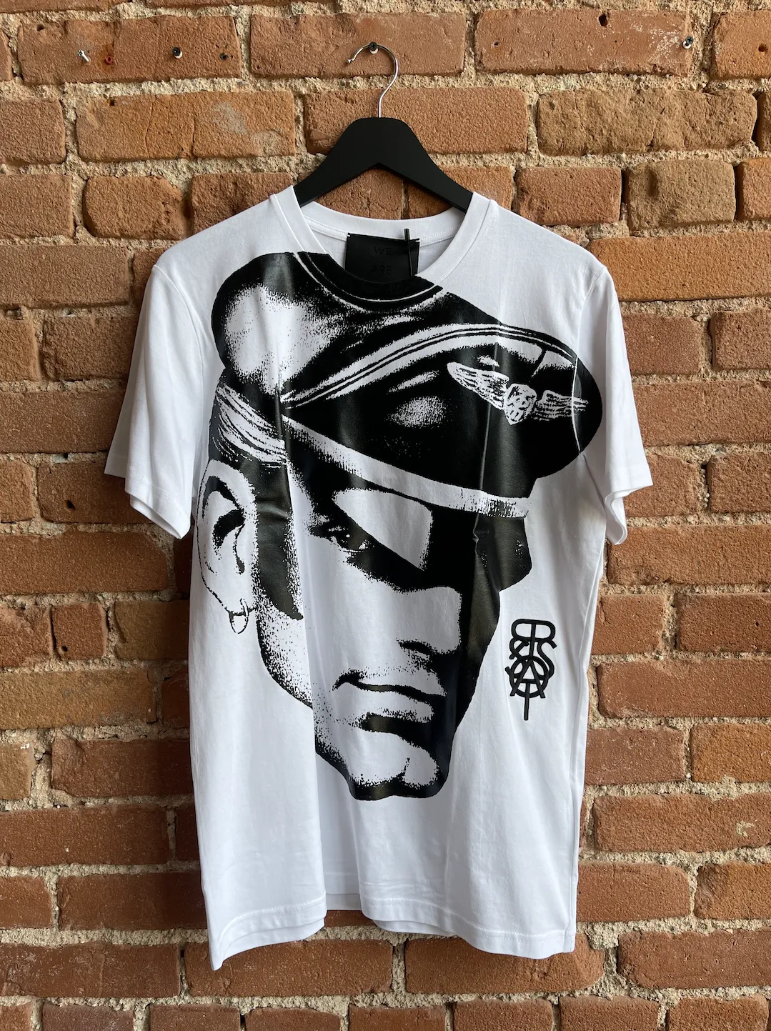 TOM OF FINLAND x WE ARE SPASTOR BIKER HEAD TEE - WHITE