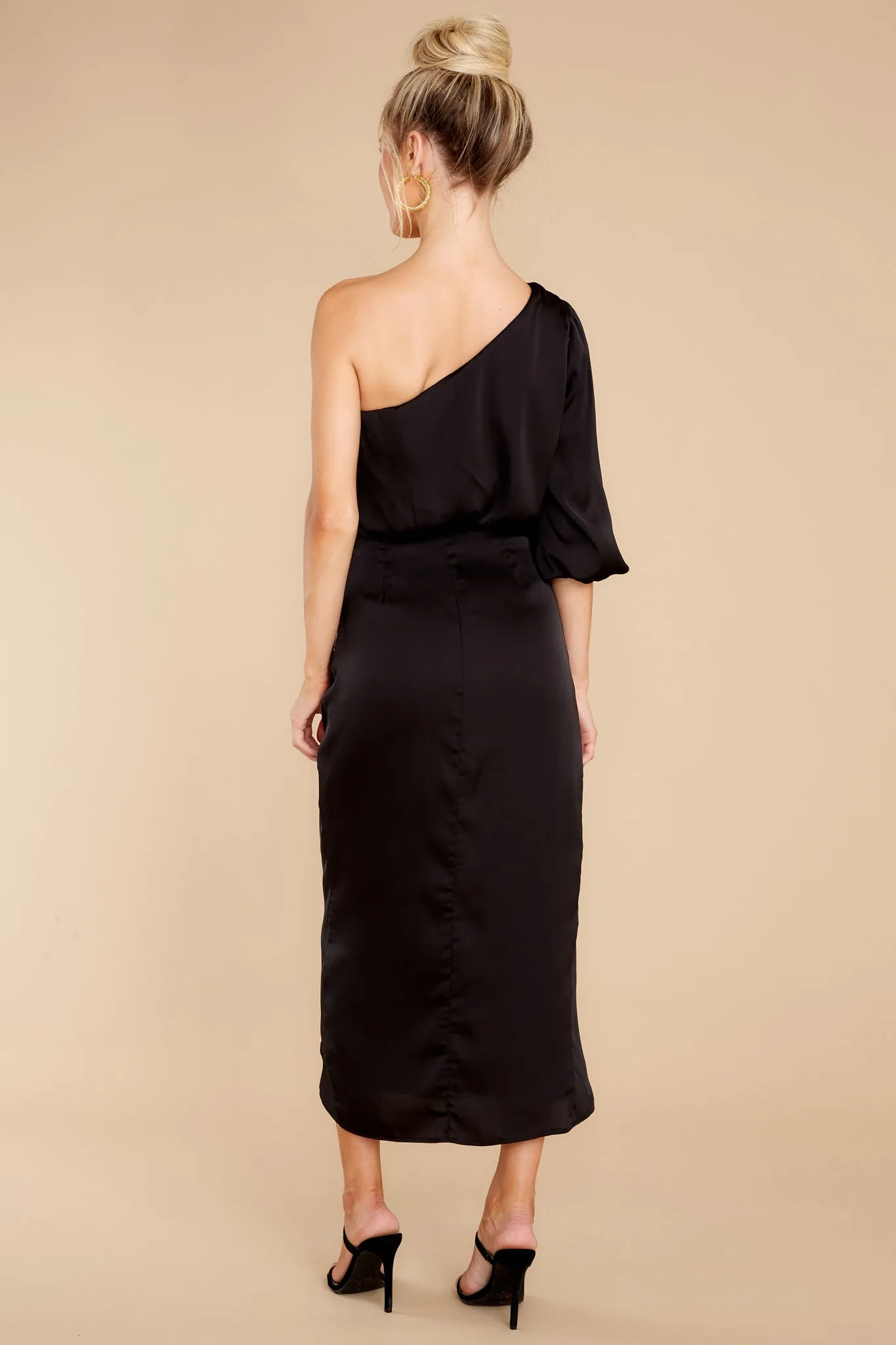 Type Of Elegance Black Midi Dress