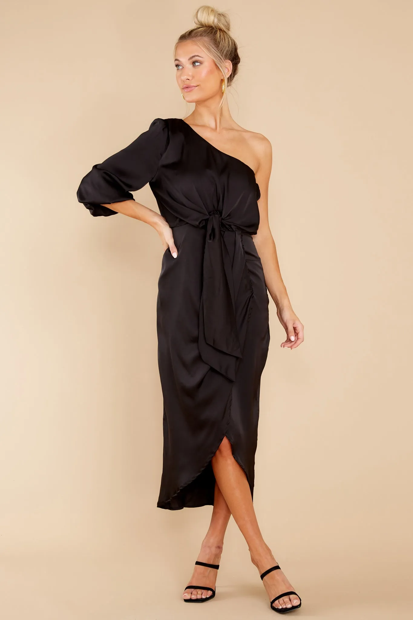 Type Of Elegance Black Midi Dress